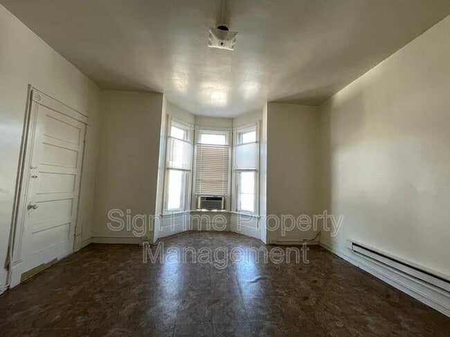 Building Photo - 216 N Locust St