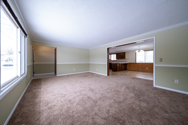 Photo - 408 Edgar Pl