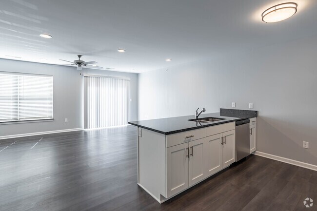 2BR, 2BA 1200SQ - Livingroom