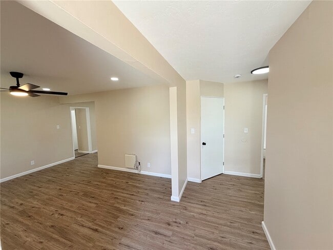 Photo - 355 S Aspan Ave