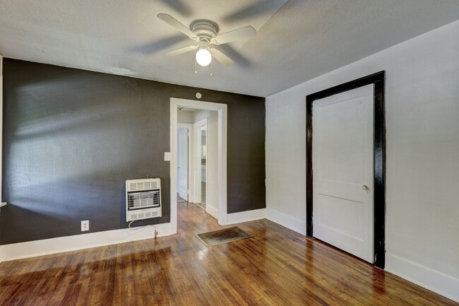 Photo - 1 Bed 1 Bath apartment in Okc close to Plaza District!