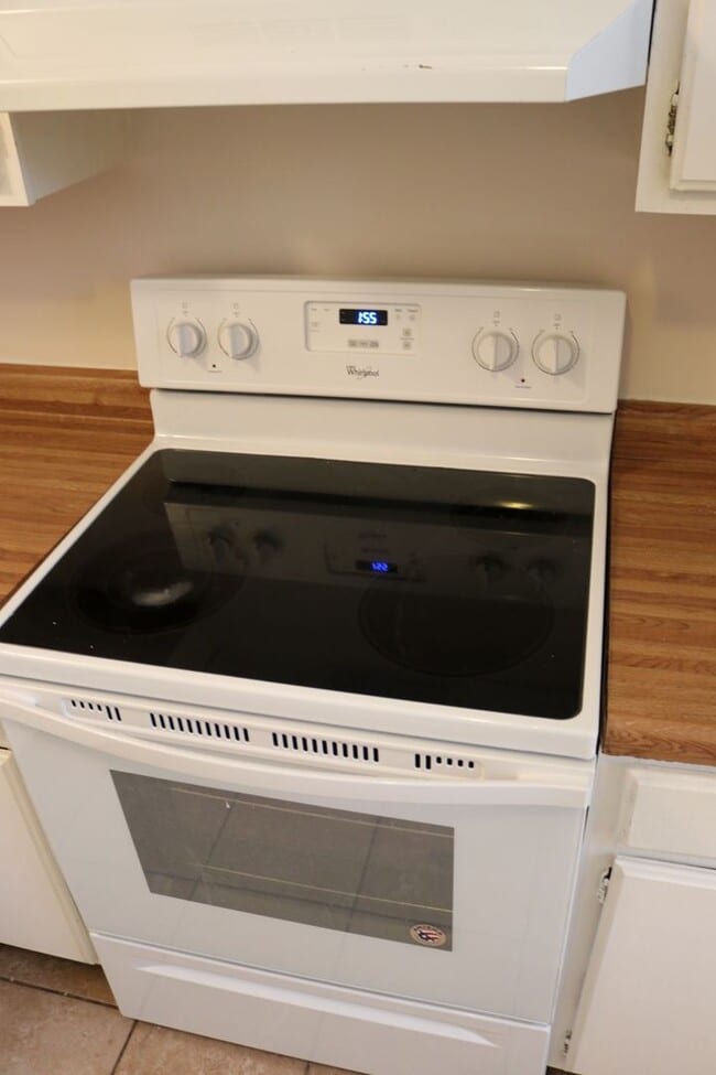 Photo - 3727 Willow Creek Rd