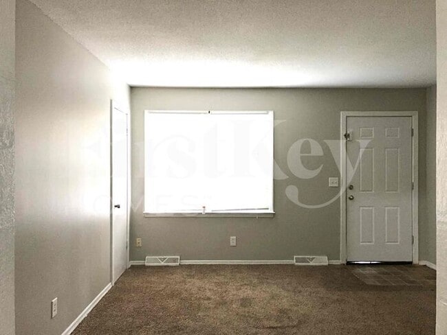 Photo - 7714 E 90th Terrace