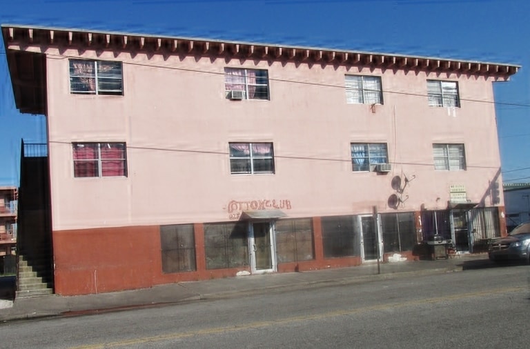 Photo - 225 SW 5th St Apartments