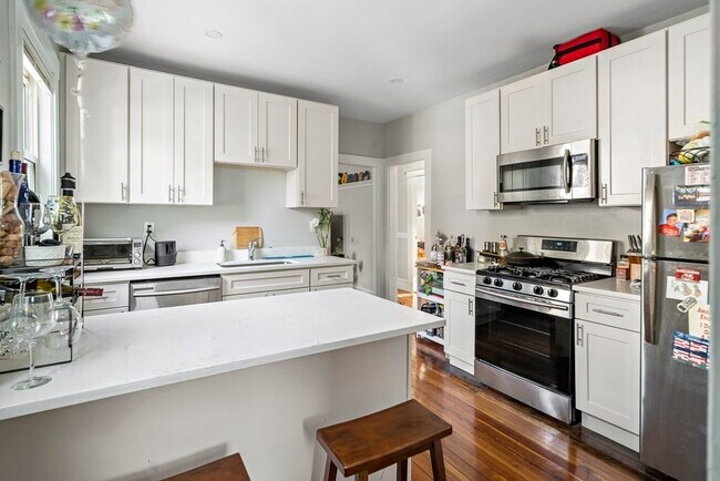 Photo - 39 Edison Grn Apartments Unit 3