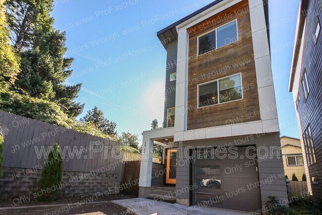 Building Photo - 2968 SE 92nd Ave