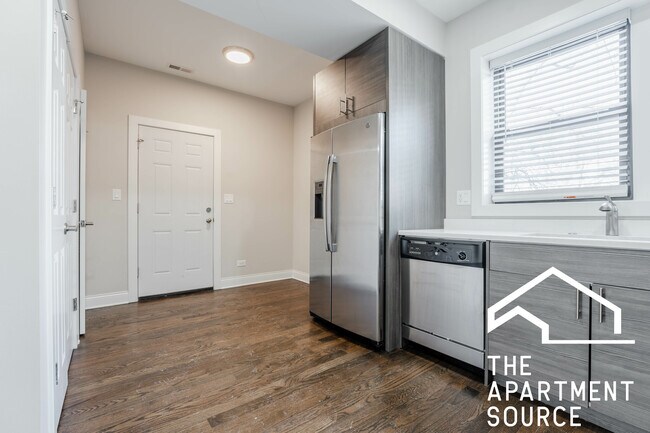 Photo - 2232 N Sawyer Ave Unit 3E