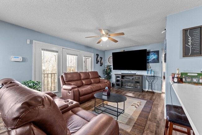 Building Photo - 702 Glendale Dr Unit F