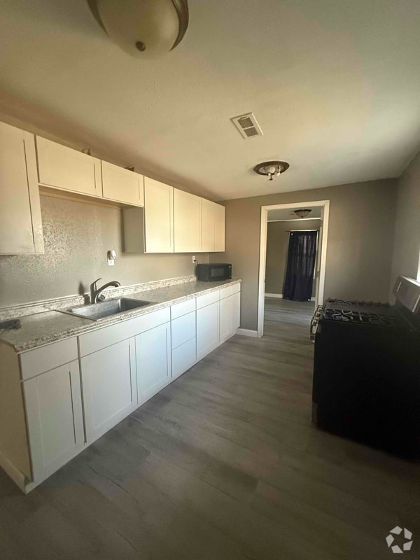 Building Photo - 207 Shields St Rental