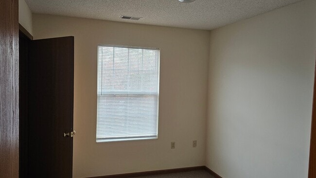 Photo - 571 MacCorkle Ave SW Unit 112