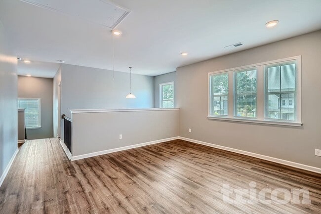 Photo - 173 Cattail Ln