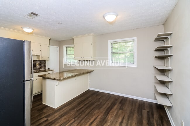 Photo - 2053 Chestnut Log Dr