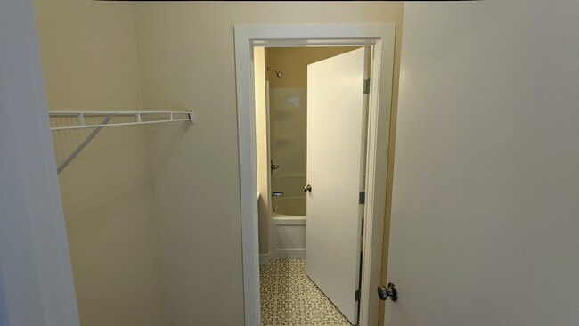 717-717 Jessie Ave Unit 3