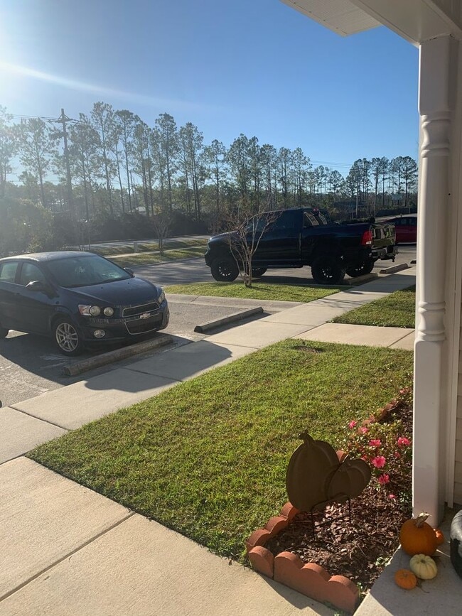 Photo - Like New Townhome!