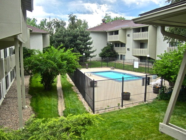 Photo - One Bedroom Apartment In Two Mile Creek.  Amazing Location!