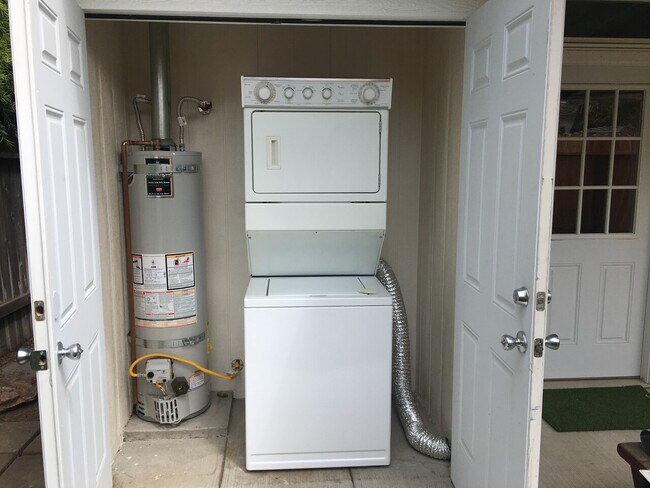 Photo - Expansive Outdoor Living Studio