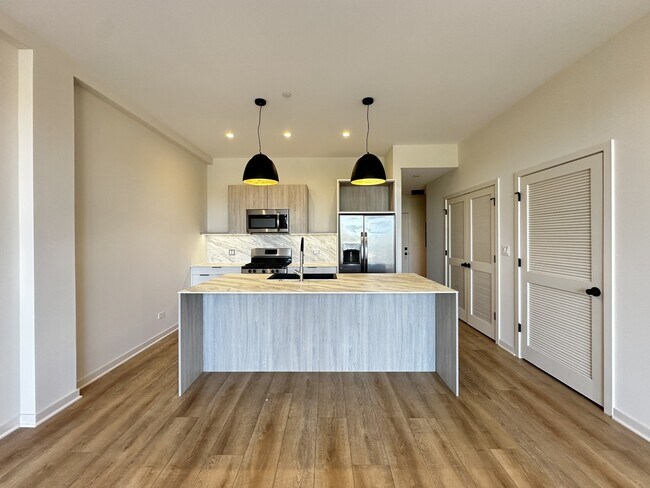 Photo - 6340 W Belmont Ave Unit 602