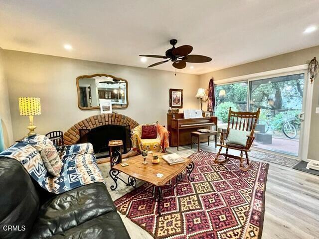 Photo - 883 Moreno Dr