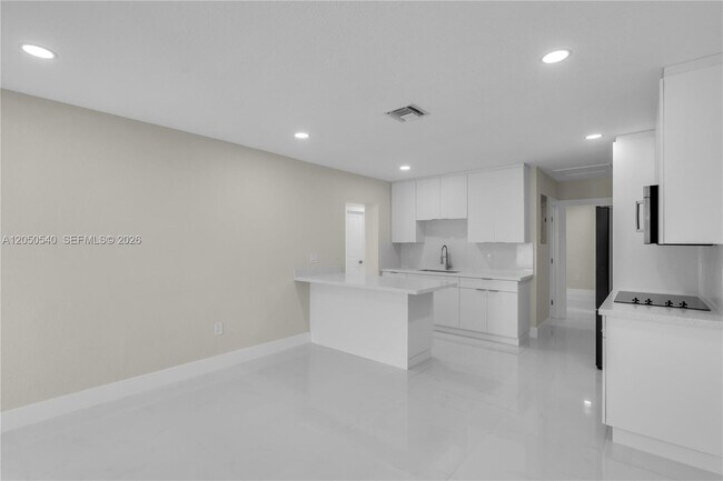 Photo - 2640 SW 30th Ct Unit A