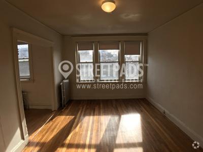 Building Photo - bedroom in Boston MA 02215 Rental