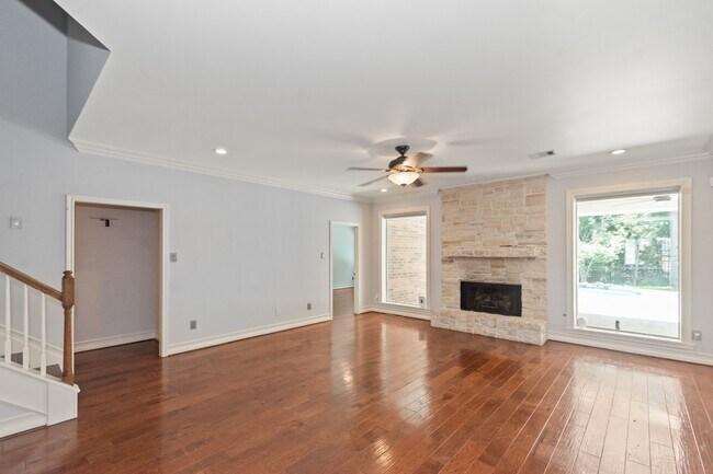 Photo - 23 Vista Mill Pl