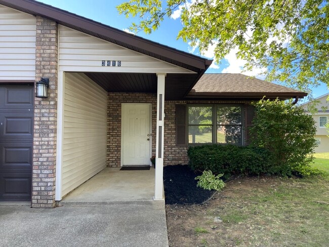 Building Photo - 3416 S Kennedy Dr Unit Kennedy Drive
