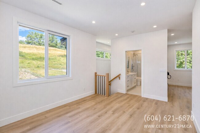 Photo - 34165 Hartman Ave