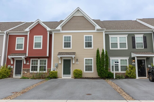 Photo - 3 Bed, 2.5 Bath, Townhome in Ranson, WV