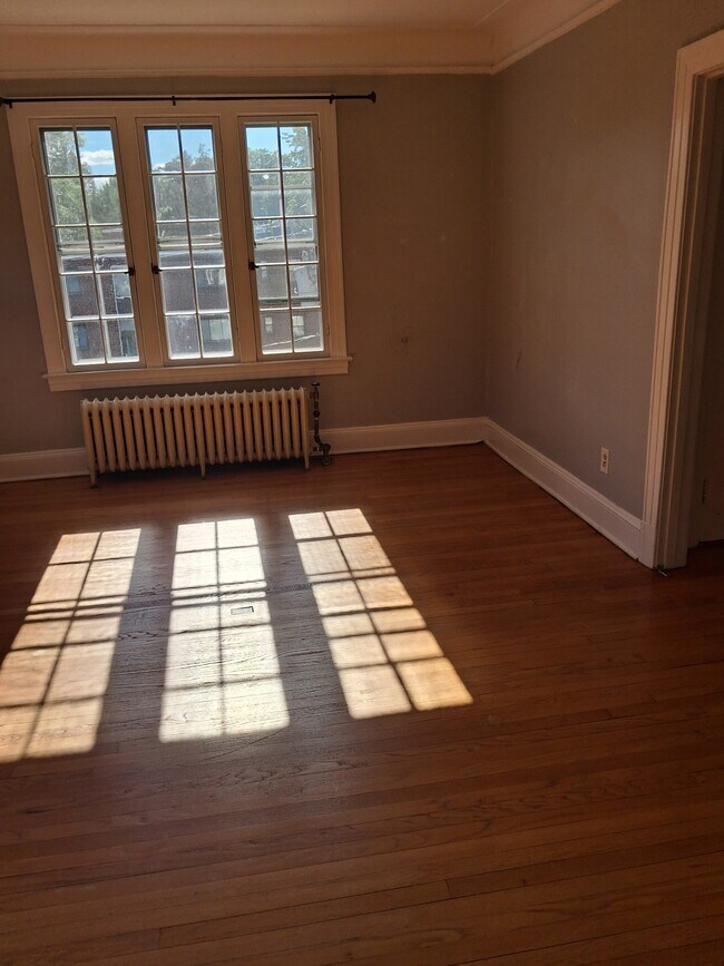 8-14 Concord St