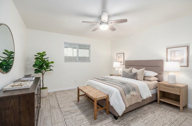 Photo - 2 Bed / 1 Bath in Phoenix — 900 Sq Ft with Covered Parking & Private Storage Unit 3