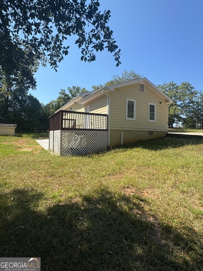 Photo - 400 Tunis Rd