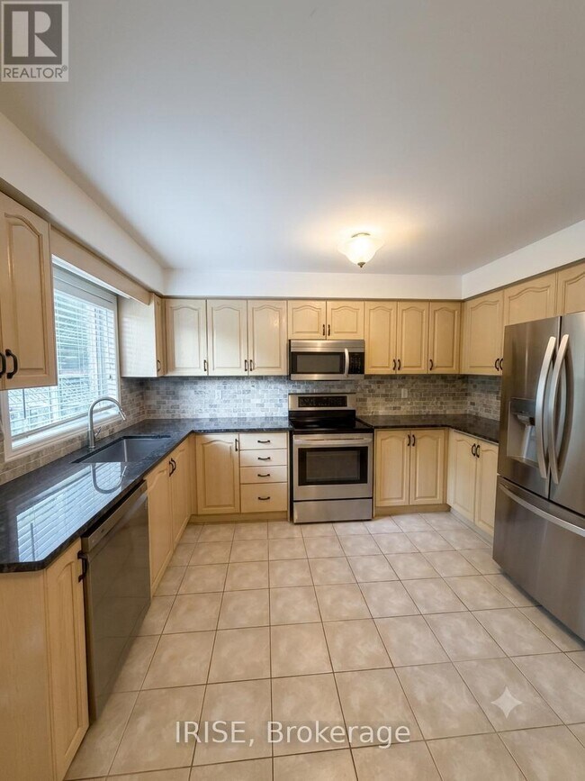 Photo - 1849 Creek Way
