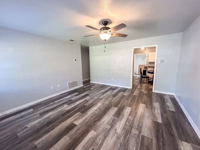 Fully Renovated 2/1 at 3723 NW 45th St Unit A - Fully Renovated 2/1 at 3723 NW 45th St House Unit A