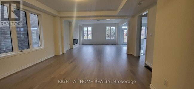 Photo - 79 Eastman Dr