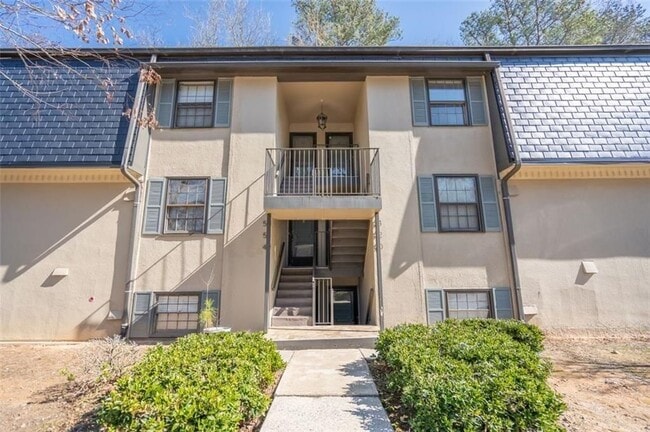 54 Monet Ct NW
