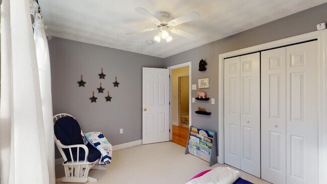 Photo - 89 Nashua Rd