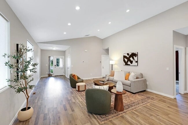 Building Photo - Modern Updates Meet Classic Charm in This ...