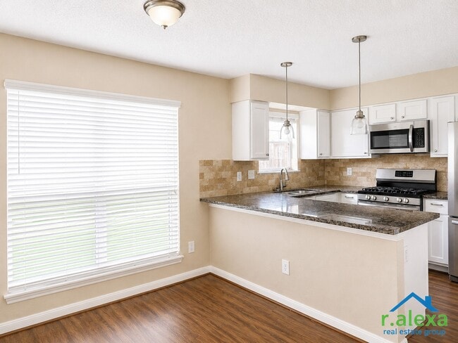 Photo - 3038 Mosby Dr