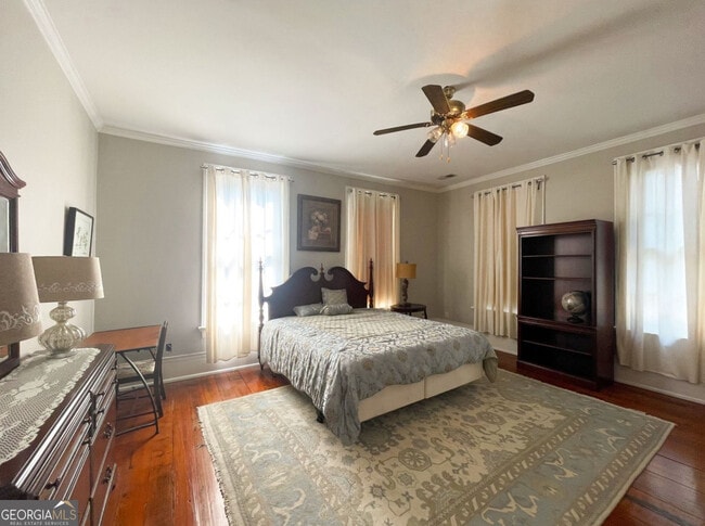 Photo - 305 Orange St