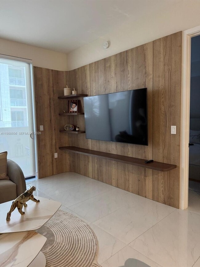 Photo - 301 Altara Ave Unidad 403