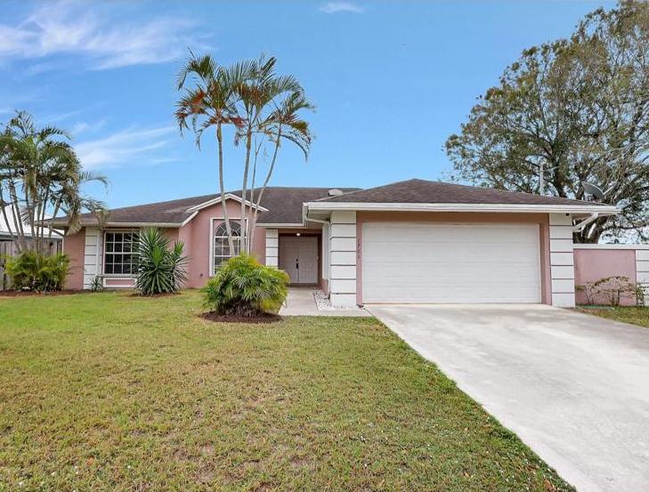 1751 SW Southworth Ter