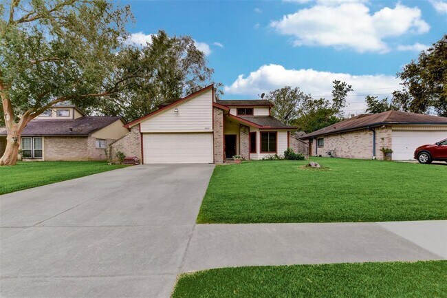 Photo - 16822 Rippling Mill Dr