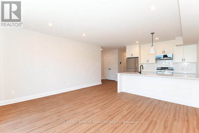 Photo - 35 Monk St