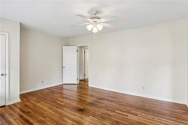 Photo - 1304 Conway Rd