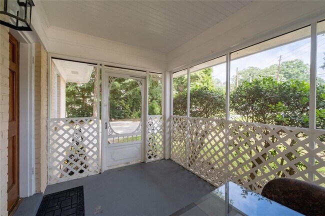 Photo - 1401 Briarwood Rd NE