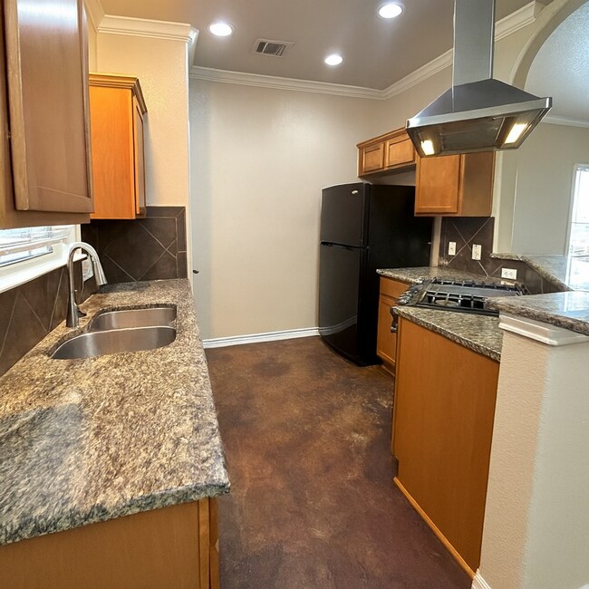 Photo - 408 Nelray Blvd