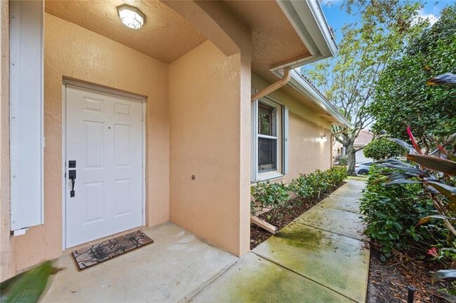 Photo - 243 Coral Trace Ln