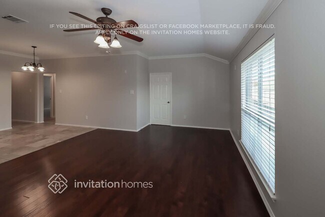 Photo - 3405 Charing Cross Rd