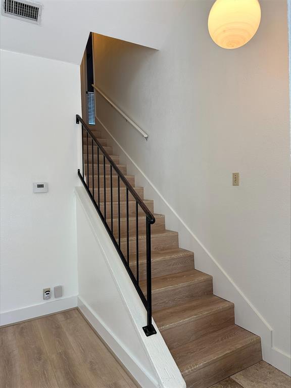 Photo - 1604 Southgate Cir