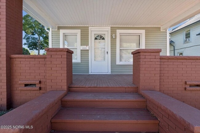 Photo - 1557 Indiana Ave